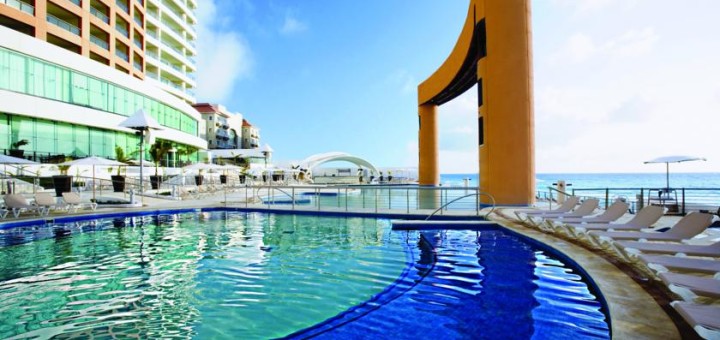 Beach Palace All Inclusive Resort Cancun